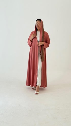 عباية تيك توك وردي أكمام ضيقه