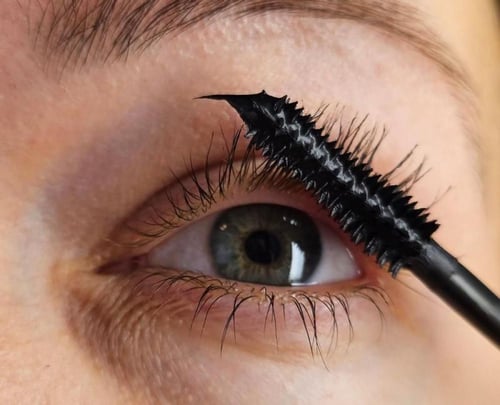 مسكرة ايسنس رموش كول مي كوين