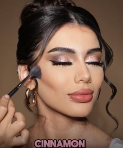 بلاشر و كنتور هارتس بودر - 06 CINNAMON