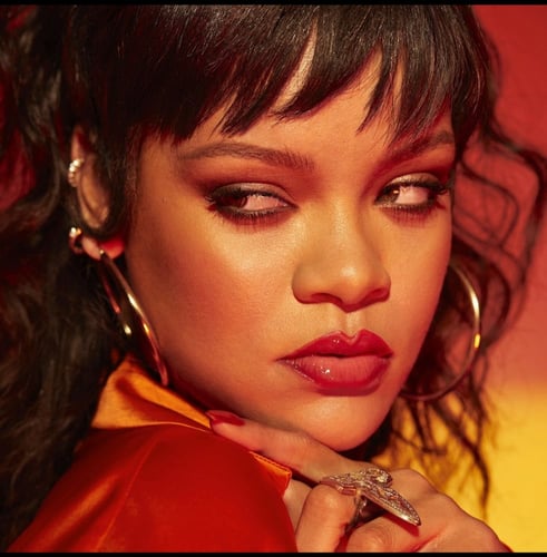 قلوس فنتي بيوتي هيت تكبير شفاه - 9ML