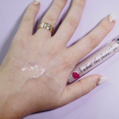 قلوس ايسنس نفخ شفاه بالنعناع