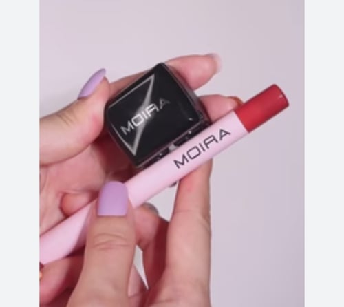 روج قلم مويرا lip bloom lipstick pencil