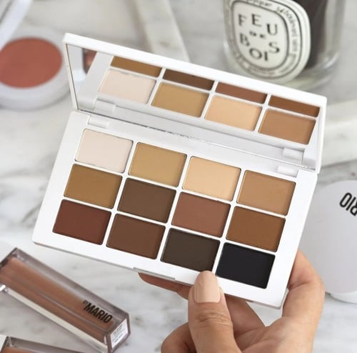 باليت شدو ميك اب باي ماريو