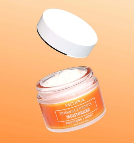 كريم مرطب فيتامين سي و اي مويرا