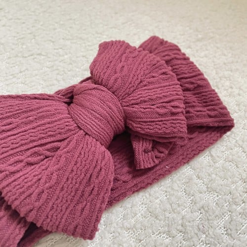 ربطة شعر عنابي