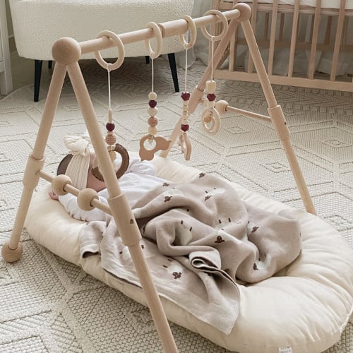 لعبة الايطار الخشبي