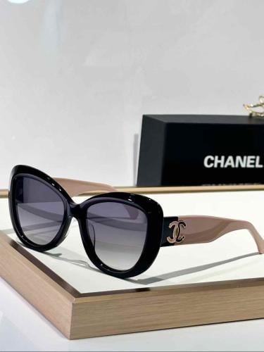 Women's glasses