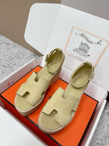 Women's shoe