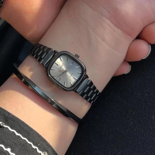 كاسيو LTP نسائي اسود - رصاصي