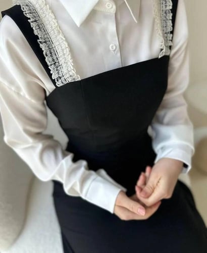 مريول مدرسي ثانوي بشكل أنيق