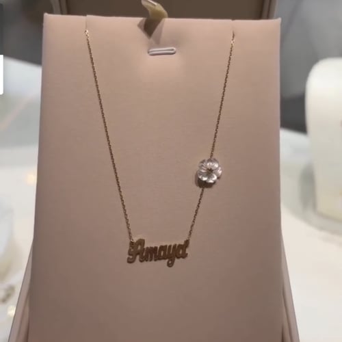 سلسال الوردة بتصميم جانبي