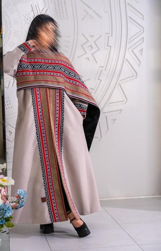 بشت نسائي جوخ شتوي مطرز بسدو مع شال