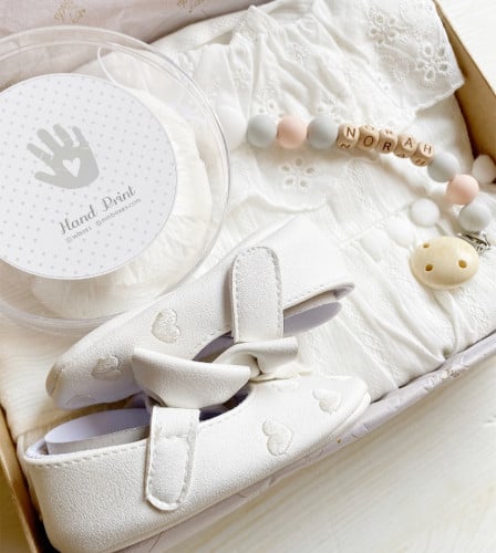 صندوق الحب | فستان الدانتيل | هدايا مواليد بنات