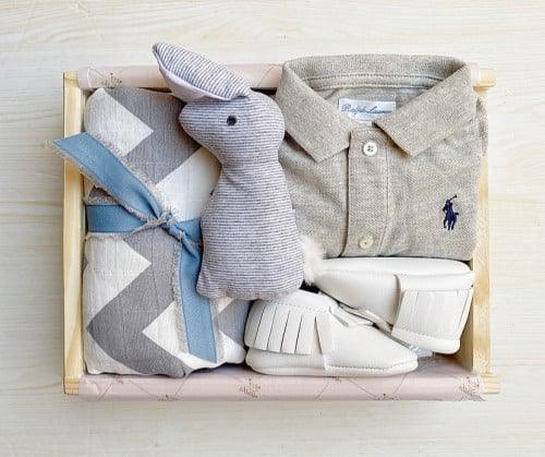 هدية مولود بقطعة من رالف لورين