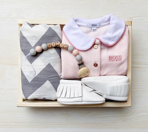 صندوق بناتي بقطعة شتوية من بوس