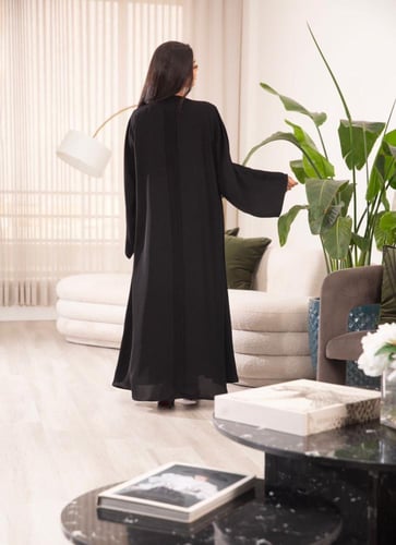 عباية اسود نص كلوش بكسرات اسود