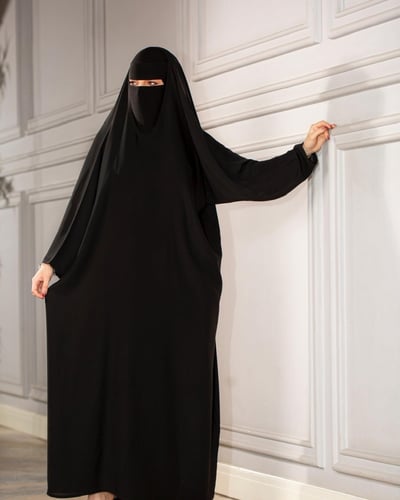 عباية على الراس بكم عادي