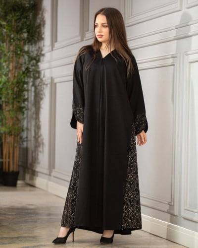 كتان اسود بتشجير ذهبي أنيق