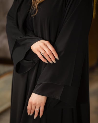 عباية كلوش بطبقتين شيفون وبشك اسود