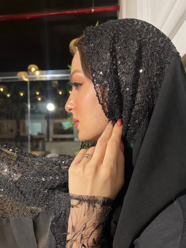 طرحة تُل اسود بشك