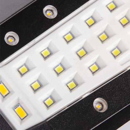 اضاءه جداريه كبير تعمل بالطاقة الشمسية