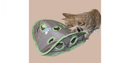 لعبة على شكل خيمه داخلها كره للقطط