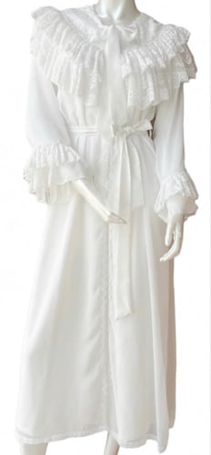 روب استقبال قطعتين من طبقات الدانتيل الفاخره