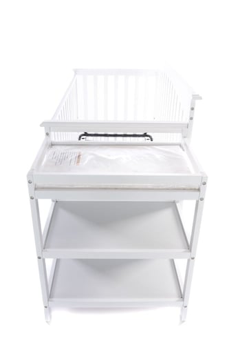 سرير خشب +طاولة غيار + رفوف دولاب خشب صنوبري