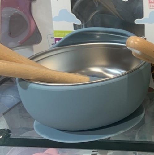 وعاء بقاعدة لصق مع ملعقتين