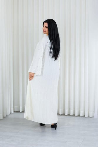 جلابية قماش بطول يصل للكاحل بياقة قصيرة بنهايات أك...