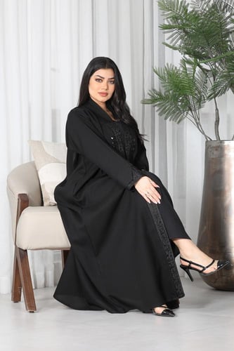 عباية بياقة قماش كريب انترنت تدخيلة مشجر في الكم و...