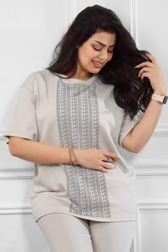 ترنج نسائي كاجوال تيشرت بأكمام متوسطة الطول مزين ب...