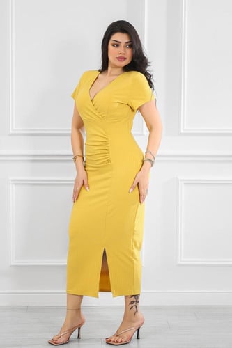 فستان كاجوال ريب مفتوح على الصدر بشكل V ومزموم على...