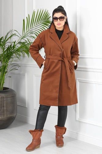 جاكيت شتوي رسمي طويل يصل للركبة بياقة مطوية وحواف...