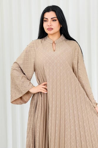 جلابية قماش بطول يصل للكاحل بياقة قصيرة بنهايات أك...