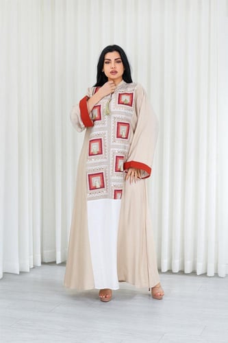 جلابية قماش بطول يصل للكاحل وياقة صغيرة مفتوحة على...