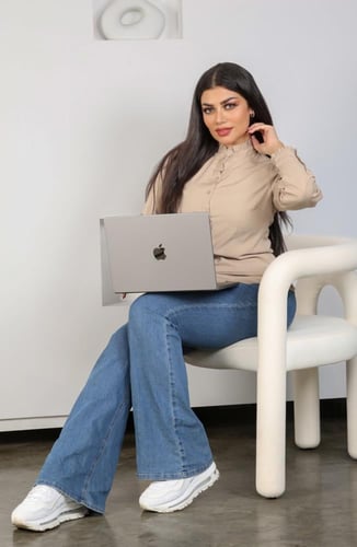 قميص نسائي طويل الأكمام بياقة كشكش