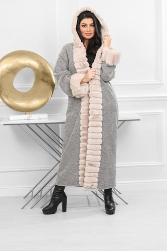 فروة شتوية طويلة مبطنة بالفرو من الداخل مزودة بفرو...