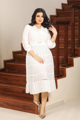 فستان كلاسيكي مع فيونكة كم طويل