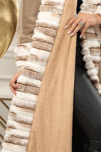 فروة شتوية طويلة أنيقة مبطنة بالفرو من الداخل وعلى...