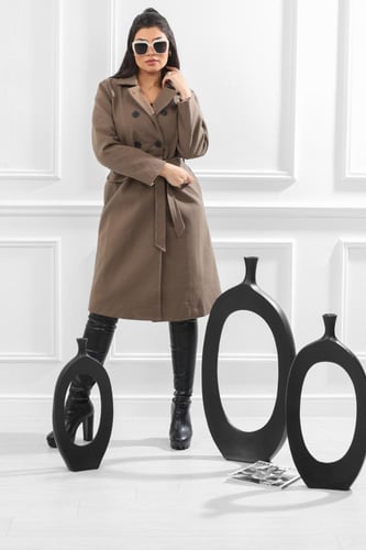 جاكيت شتوي كلاسيكي طويل يصل لأسفل الركبة بياقة وحز...