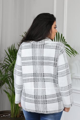 جاكيت شتوي كلاسيكي قصير كاروهات بمظهر صوف