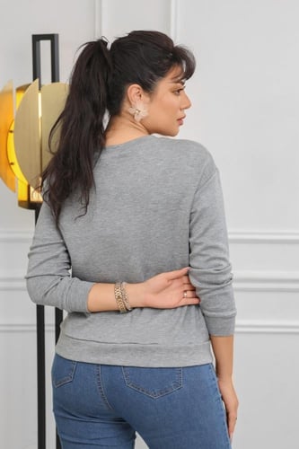 سويت شيرت بأكمام طويلة