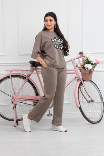 ترنج نسائي كاجوال طبي بنطال مع تيشيرت فضفاض بطبعة...