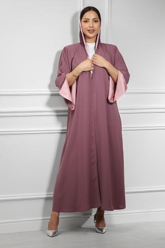 عباية بأكمام ملونة من الداخل