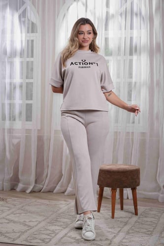 ترنج نسائي كاجوال طبي أكمام متوسطة الطول مزين بطبع...