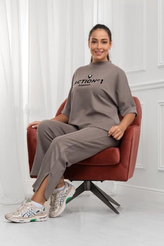 ترنج نسائي كاجوال طبي بنطال مع تيشيرت بياقة مستدير...