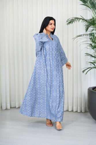 جلابية قماش بطول يصل للكاحل بأكمام واسعة مطوية متو...