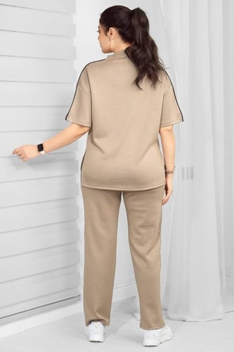 ترنج نسائي كاجوال تيشرت بياقة مرتفعة وأكمام متوسطة...