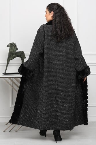 فروة شتوية طويلة بلمعة مبطنة بالفرو من الداخل بجيب...